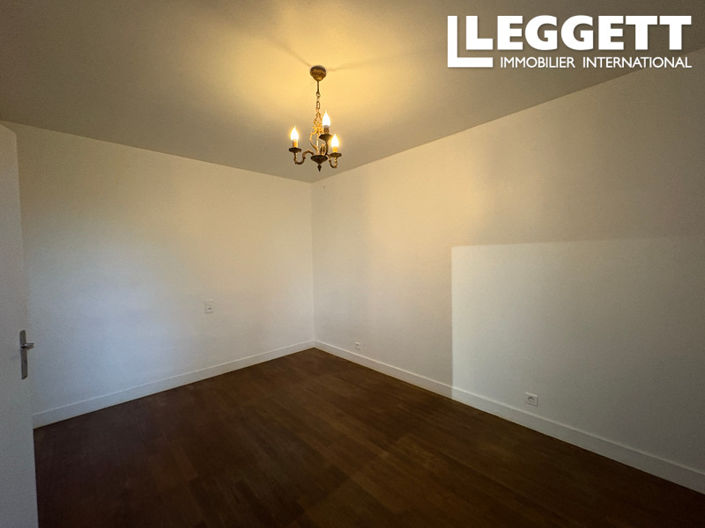 Image No.8-House for sale