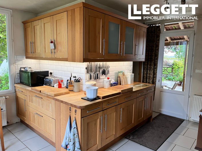 Image No.10-3 Bed House for sale