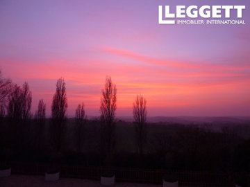 ahr0chm6ly9jzg4uagvzdglhlmltbw8vaw1hz2uvvevom