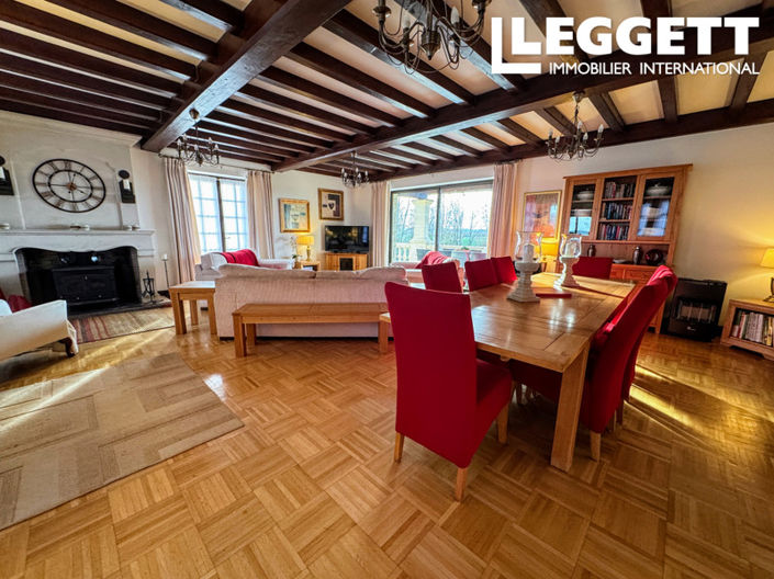 Image No.4-8 Bed House for sale