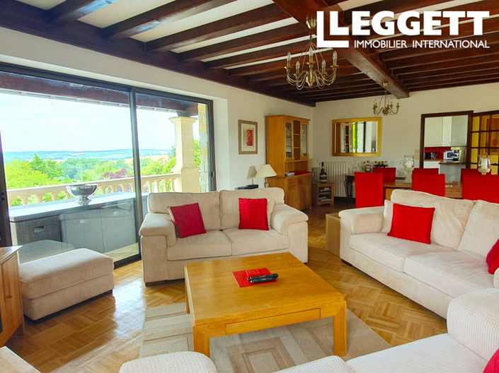 Image No.5-8 Bed House for sale