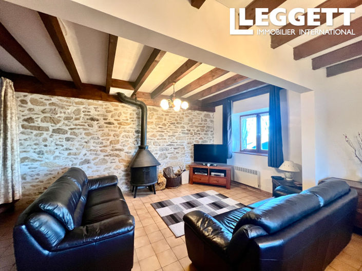 Image No.2-4 Bed House for sale