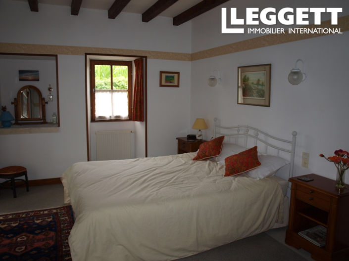 Image No.10-5 Bed House for sale