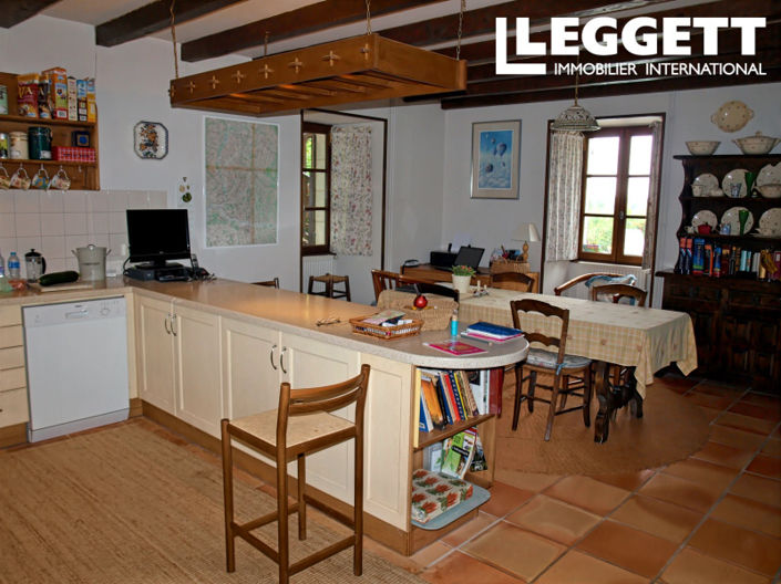 Image No.10-5 Bed House for sale