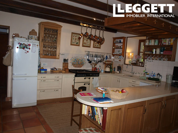 Image No.7-5 Bed House for sale