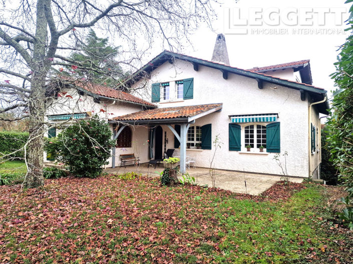 Image No.1-4 Bed House for sale