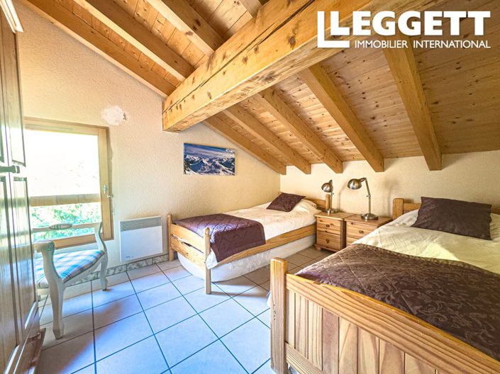 Image No.6-4 Bed House for sale