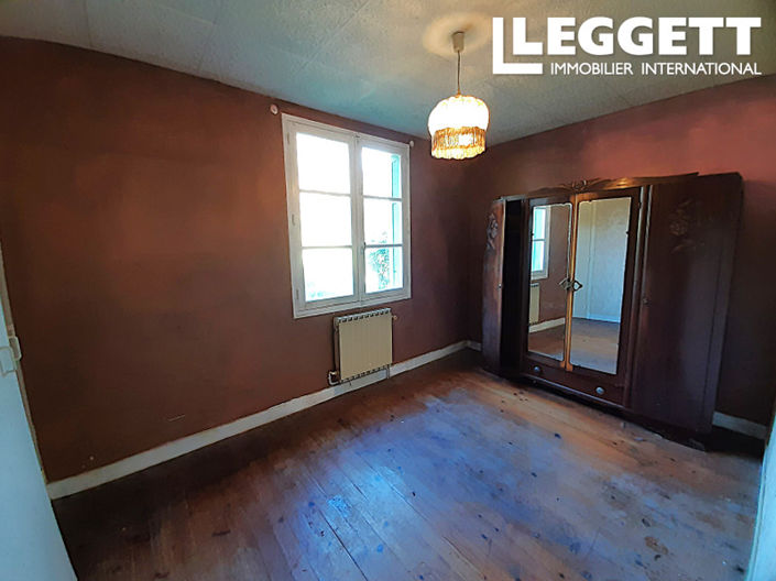 Image No.6-2 Bed House for sale