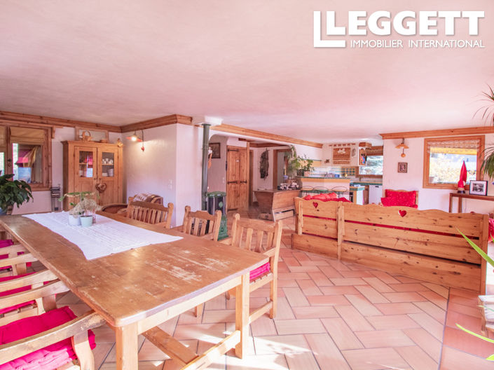 Image No.3-5 Bed House for sale