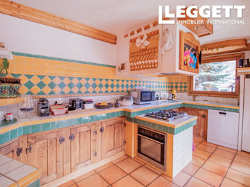 ahr0chm6ly9jzg4uagvzdglhlmltbw8vaw1hz2uvvevom