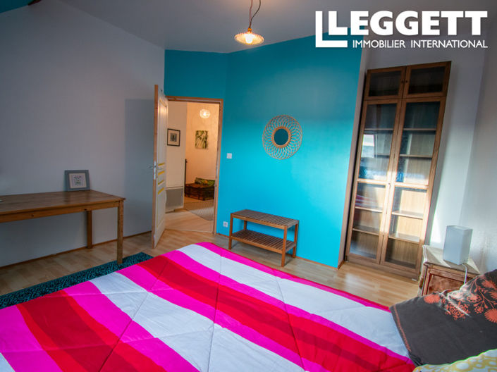 Image No.8-4 Bed House for sale