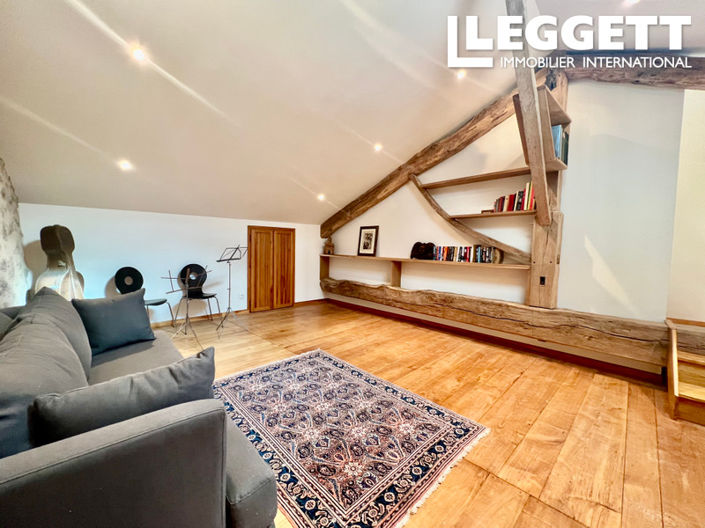 Image No.8-4 Bed House for sale