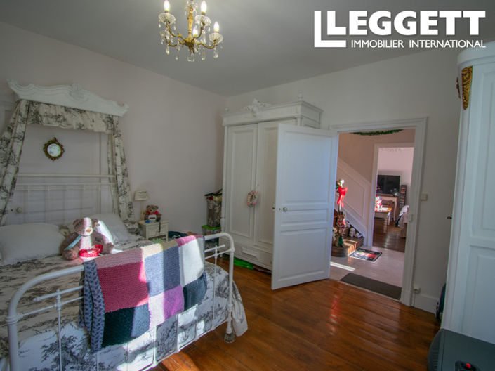 Image No.3-4 Bed House for sale