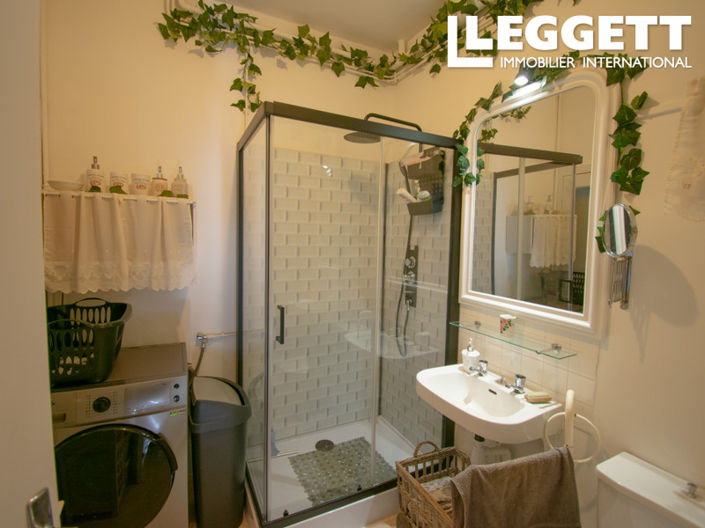 Image No.6-4 Bed House for sale