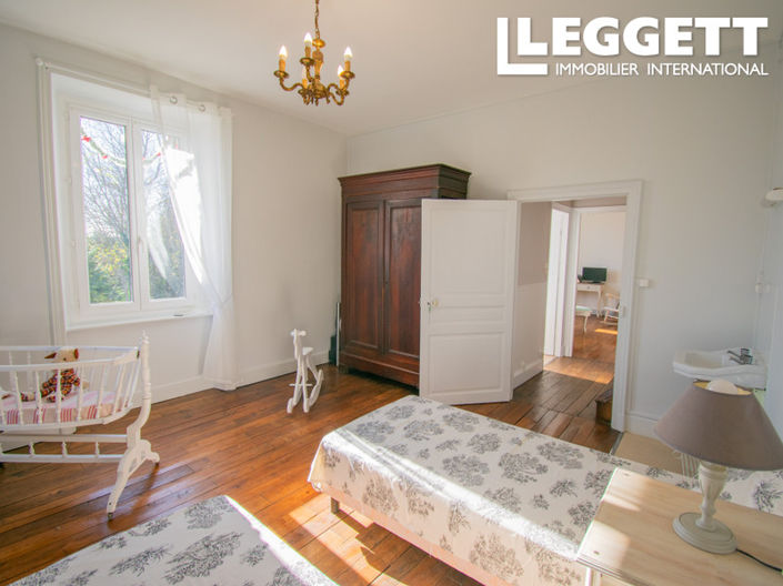 Image No.7-4 Bed House for sale