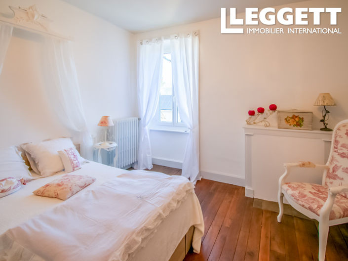 Image No.8-4 Bed House for sale