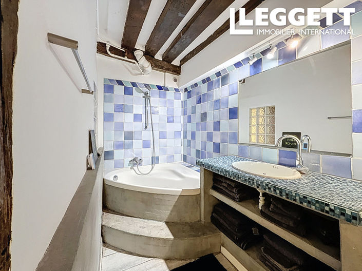 Image No.10-2 Bed Apartment for sale