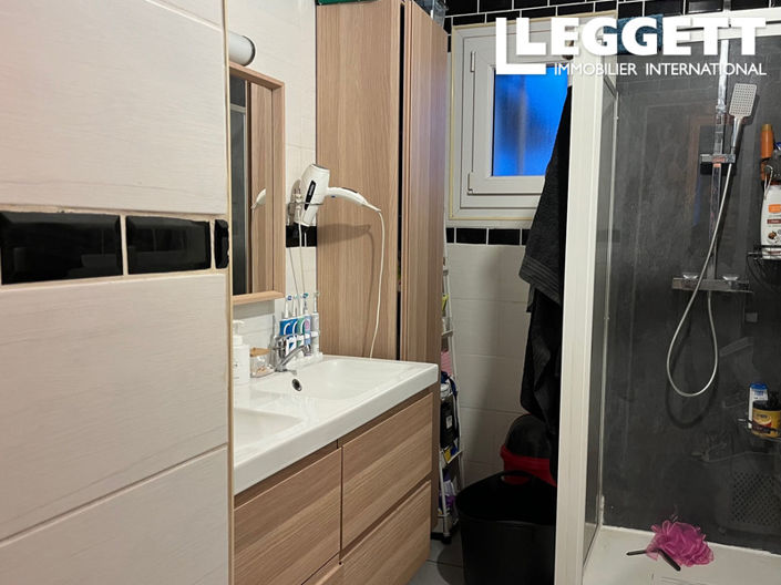 Image No.8-3 Bed House for sale