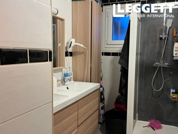 ahr0chm6ly9jzg4uagvzdglhlmltbw8vaw1hz2uvvevom