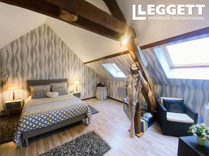 Image No.3-3 Bed House for sale