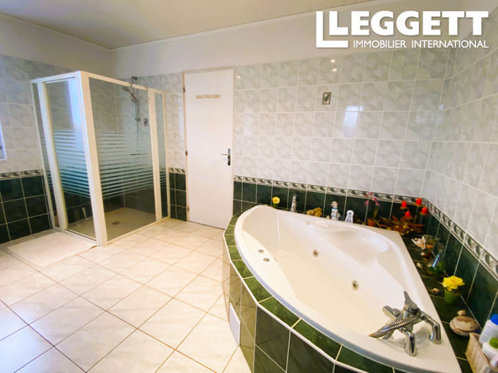 Image No.6-3 Bed House for sale