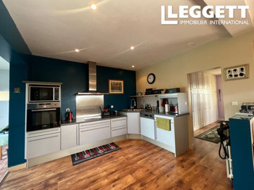 ahr0chm6ly9jzg4uagvzdglhlmltbw8vaw1hz2uvvevom