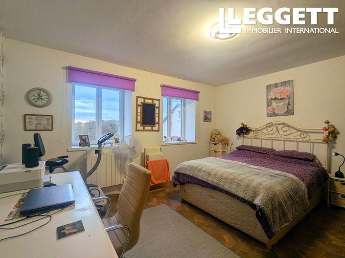 Image No.5-2 Bed House for sale