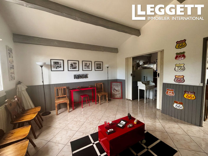 Image No.7-10 Bed House for sale