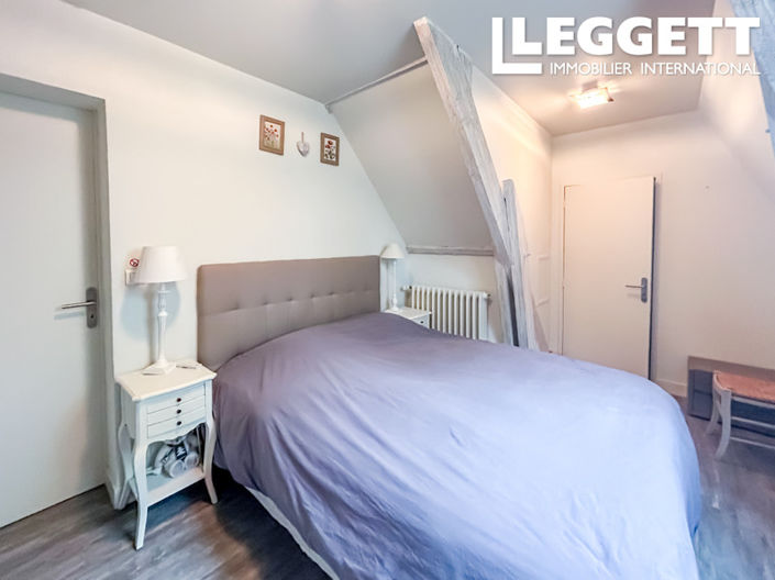 Image No.10-7 Bed House for sale