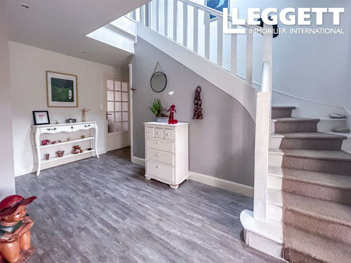 Image No.6-7 Bed House for sale