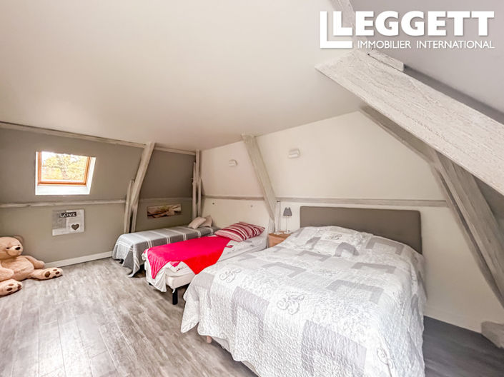 Image No.9-7 Bed House for sale