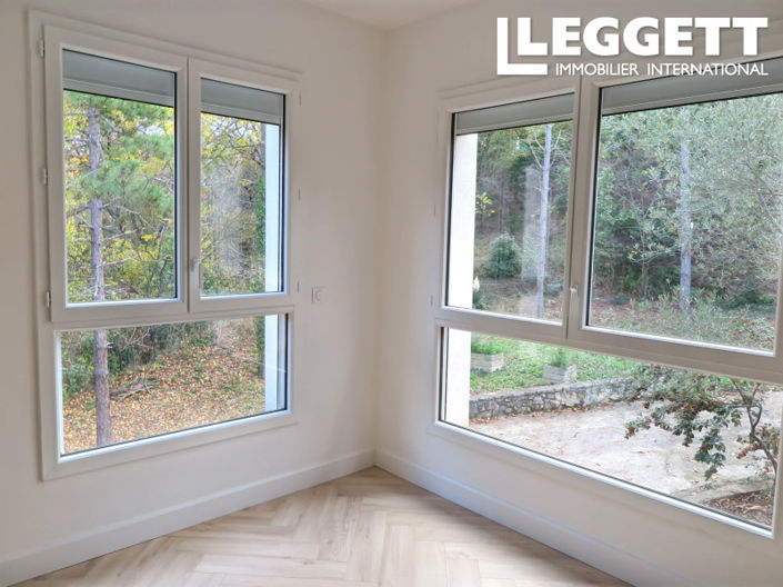 Image No.6-5 Bed House for sale