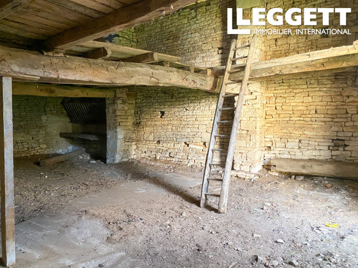 Image No.10-6 Bed House for sale