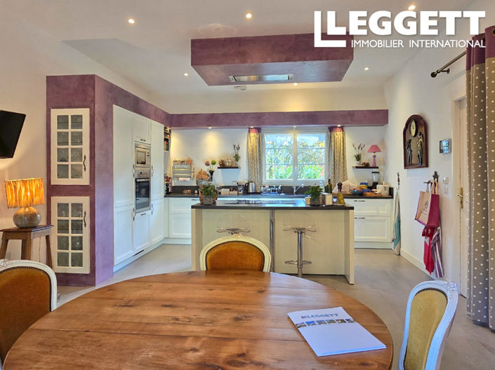 Image No.5-6 Bed House for sale