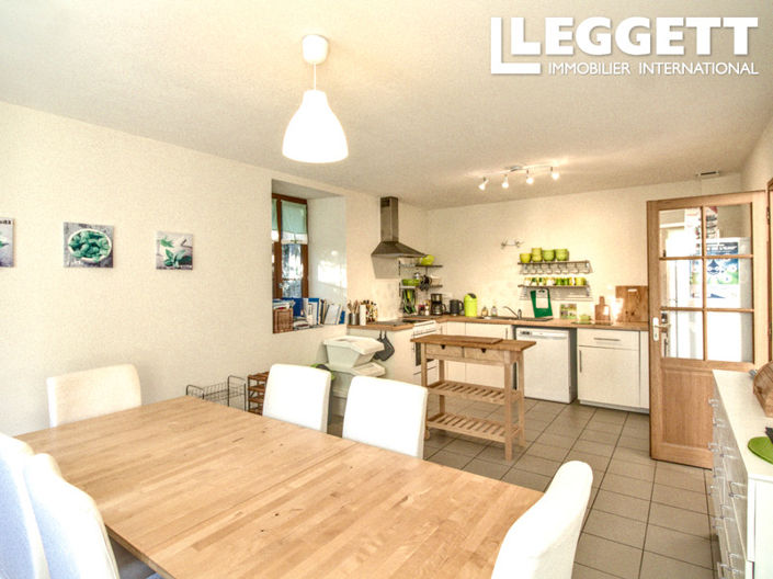 Image No.5-6 Bed House for sale