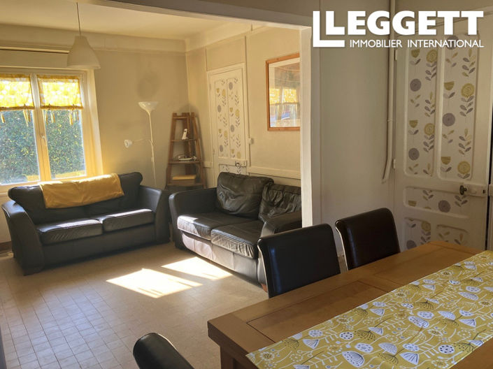 Image No.8-6 Bed House for sale