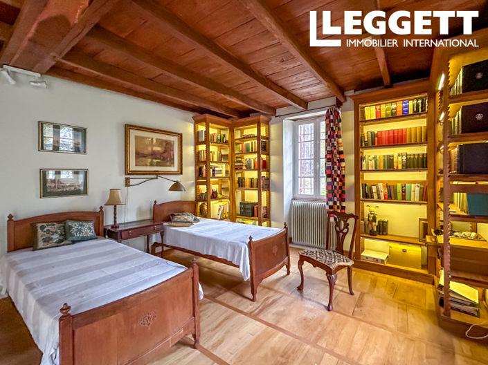 Image No.7-4 Bed House for sale