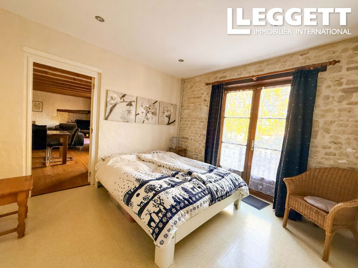 Image No.9-11 Bed House for sale