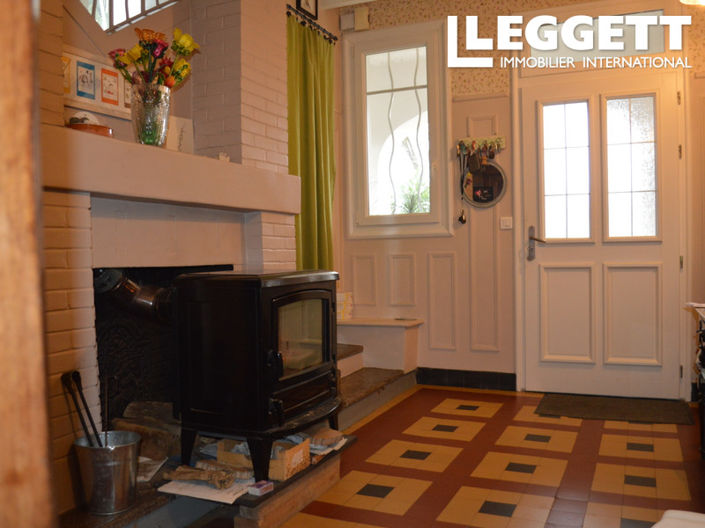 Image No.6-5 Bed House for sale