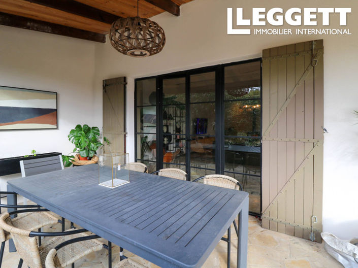 Image No.2-4 Bed House for sale