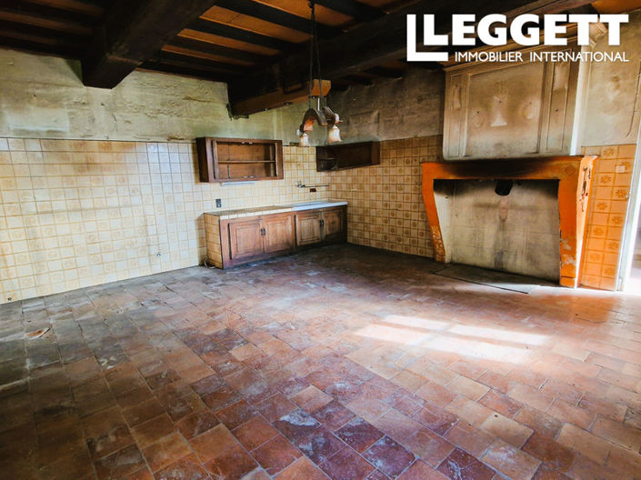 Image No.4-6 Bed Commercial for sale