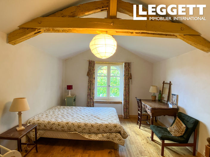 Image No.6-7 Bed House for sale