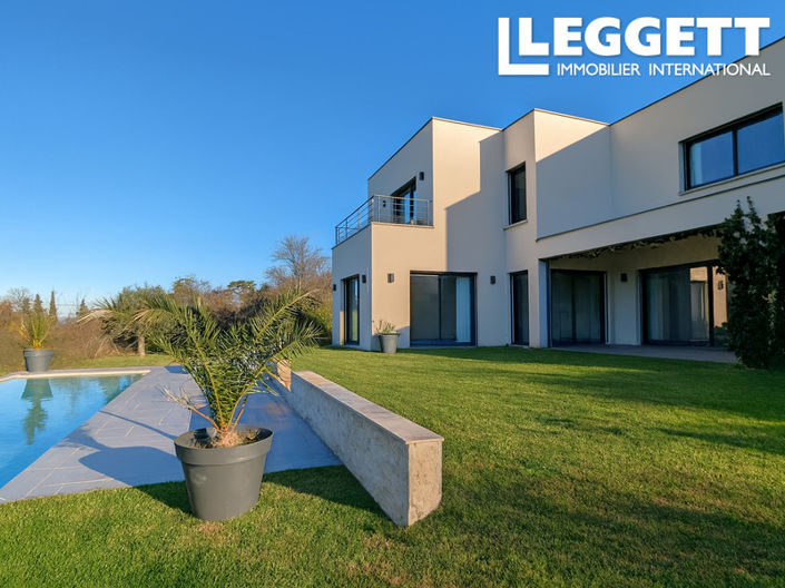 Image No.2-4 Bed House for sale