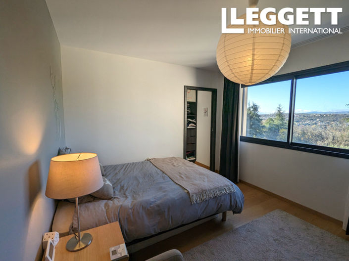 Image No.9-4 Bed House for sale