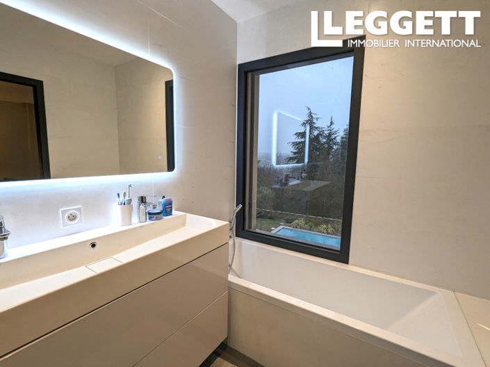 Image No.9-4 Bed House for sale