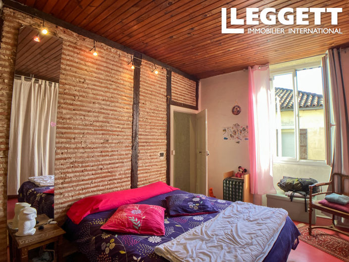 Image No.8-4 Bed House for sale