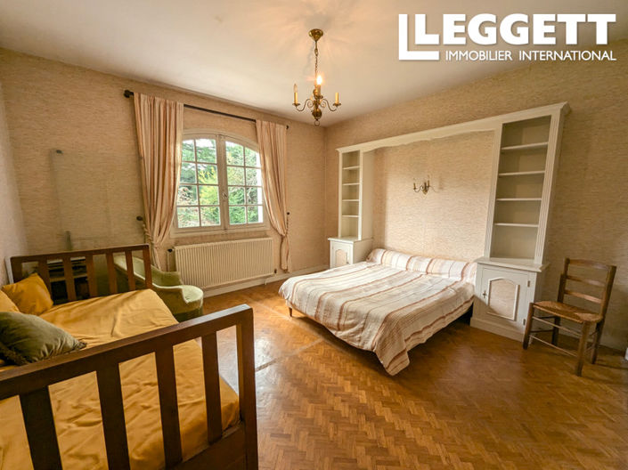 Image No.10-5 Bed House for sale