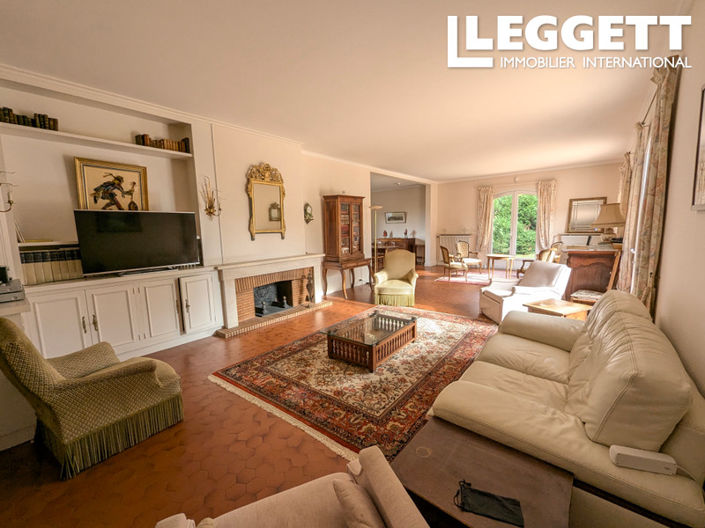 Image No.5-5 Bed House for sale