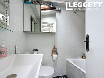 ahr0chm6ly9jzg4uagvzdglhlmltbw8vaw1hz2uvvevom