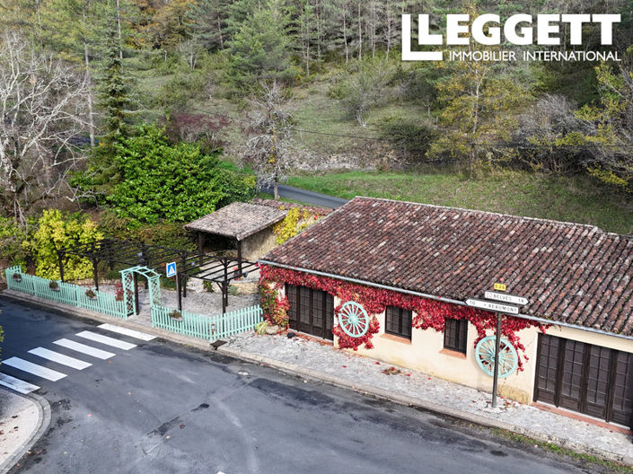 Image No.4-9 Bed Commercial for sale